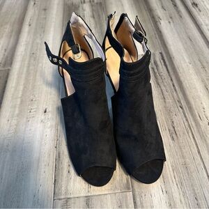 Steve Madden black heels size 9 women’s